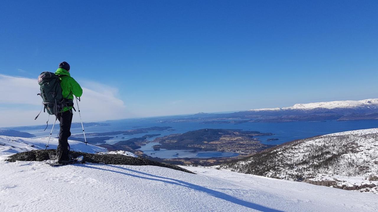 Husnes Sentrum Hotell Εξωτερικό φωτογραφία