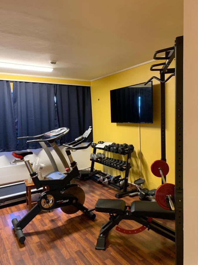 Husnes Sentrum Hotell Εξωτερικό φωτογραφία