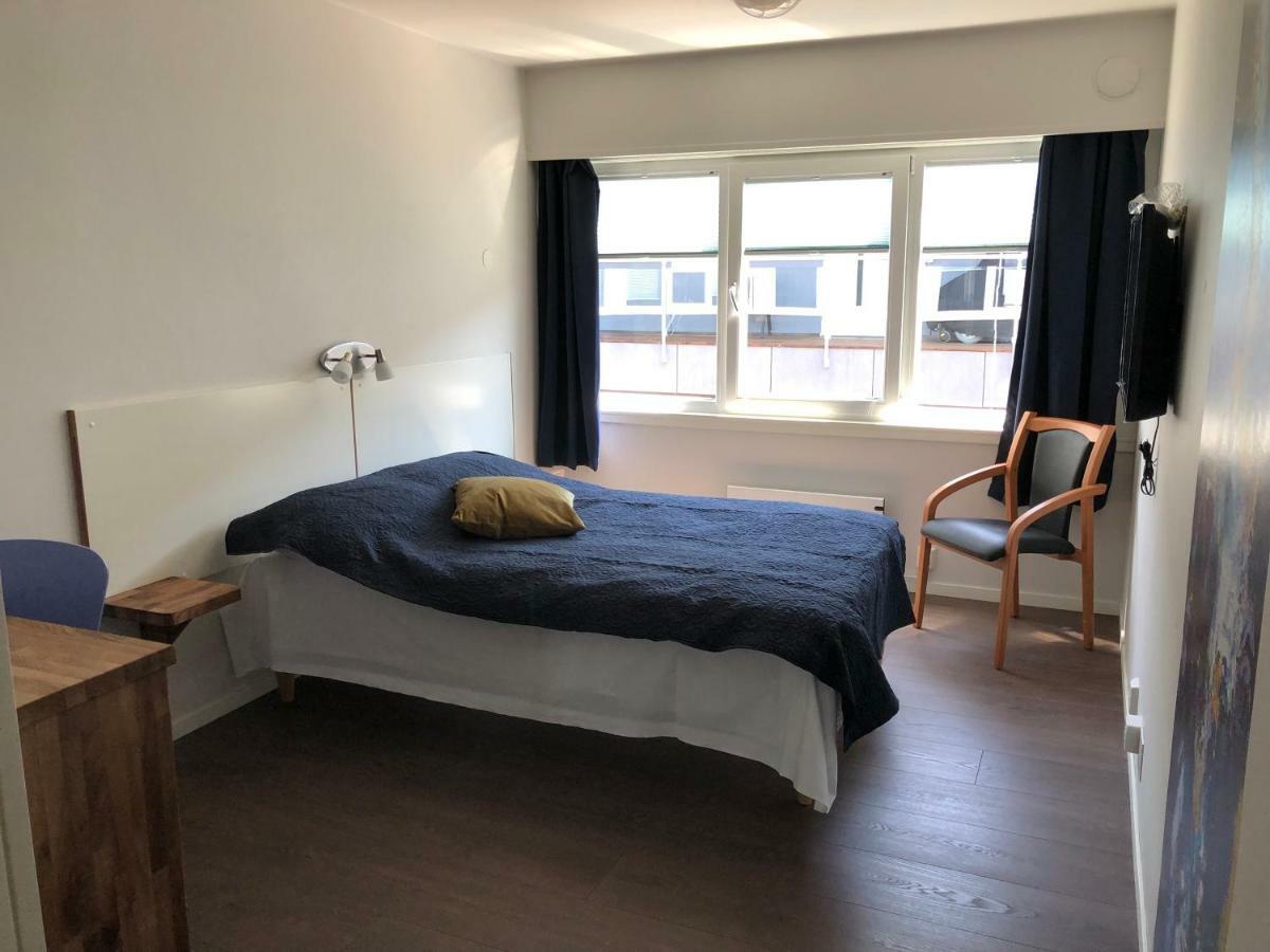 Husnes Sentrum Hotell Εξωτερικό φωτογραφία