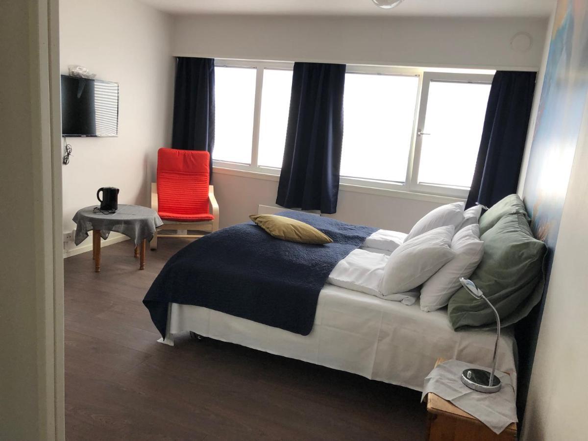 Husnes Sentrum Hotell Εξωτερικό φωτογραφία